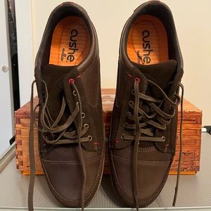 New In Box Mens Cushe leather & Suede size 12